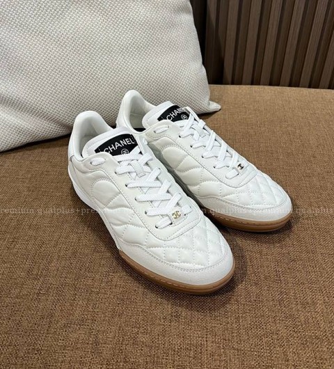 샤넬 23K 퀄팅 스니커즈 여성용