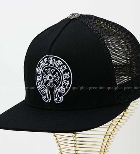 [국내배송] 크*하츠 말발굽 자수 메시 트러커 햇