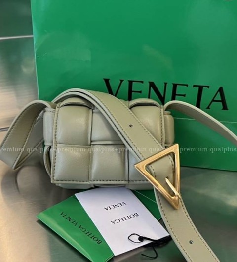 보테가베네타 716648 패딩 카세트 숄더백 미니