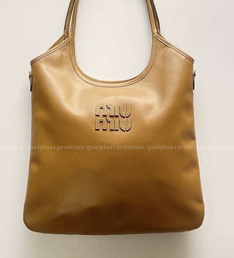 미우미우 가죽 토트백