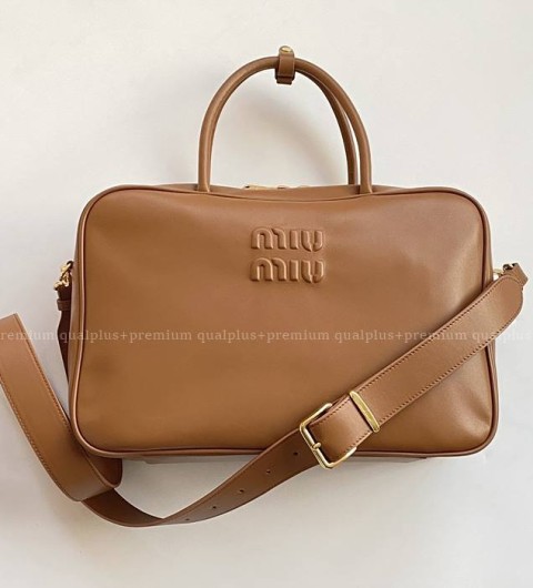미우미우 가죽 핸드백