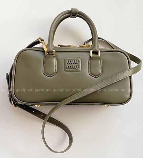 미우미우 아르카디 가죽 핸드백