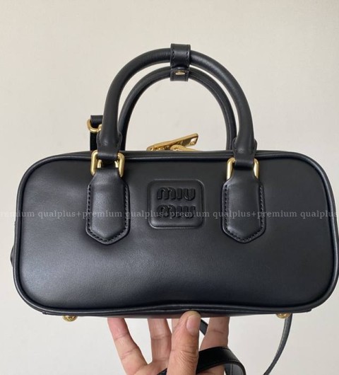 미우미우 아르카디 가죽 핸드백 미니