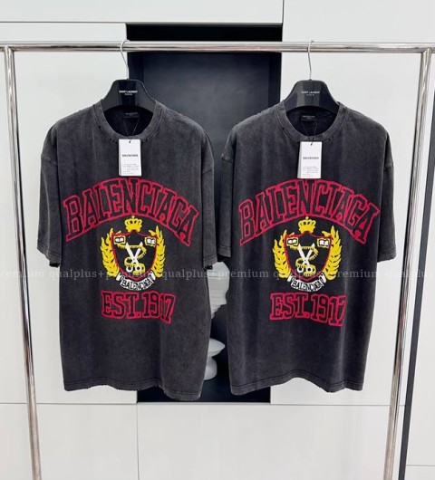 발렌시아가 컬리지 반팔티셔츠