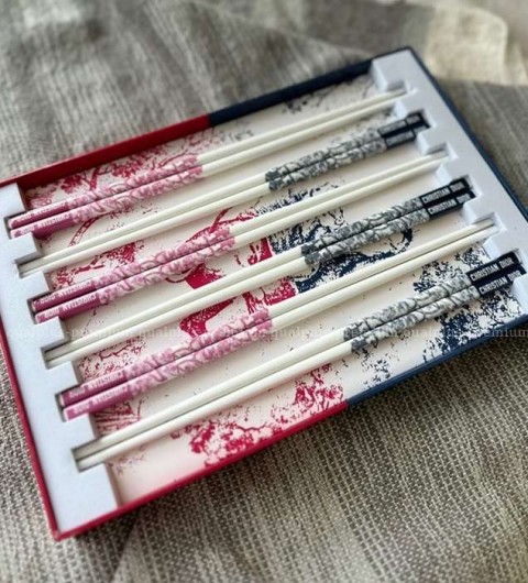 [국내배송] 디* 투알드 주이 젓가락 세트