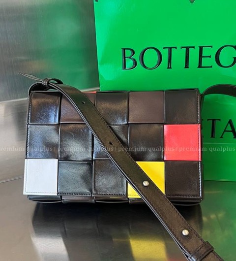 보테가베네타 667298 카세트백 남녀공용