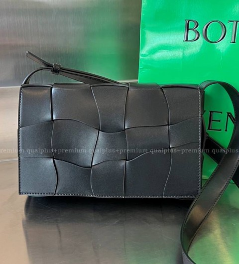 보테가베네타 755161 카세트백 남성용