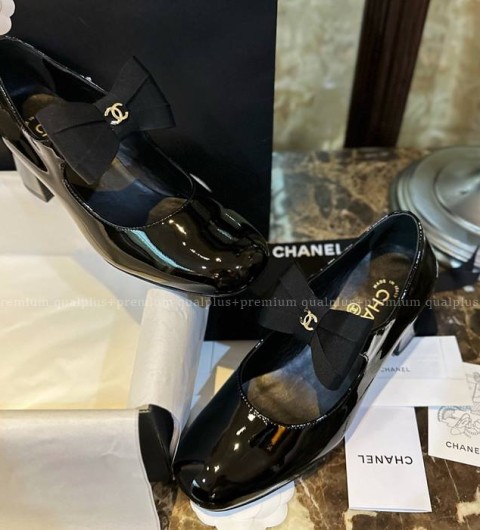 샤넬 24C 리본 펌프스 여성용