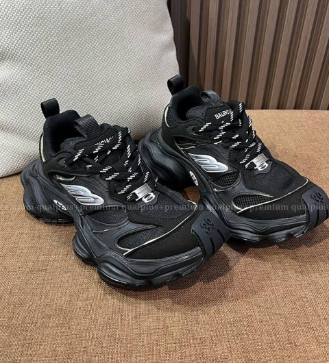 발렌시아가 카고 스니커즈 남녀공용