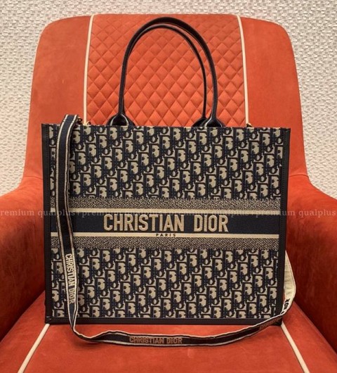 디올 북토트백 라지