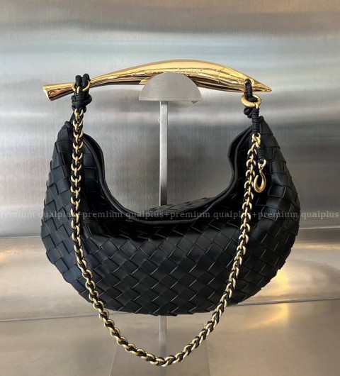 보테가베네타 776768 사르딘 체인 핸드백 66만원