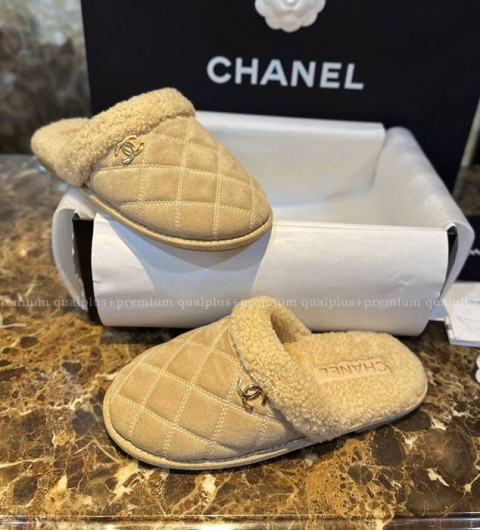 샤넬 23K 퀄팅 클로그 뮬 여성용