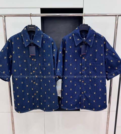 루이비통 엠브로이더드 시그니처 쇼트 슬리브드 데님 반팔 셔츠