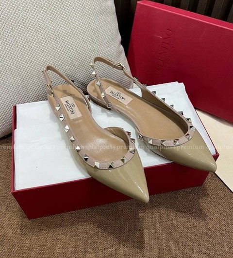 발렌티노 락스터드 슬링백 여성용