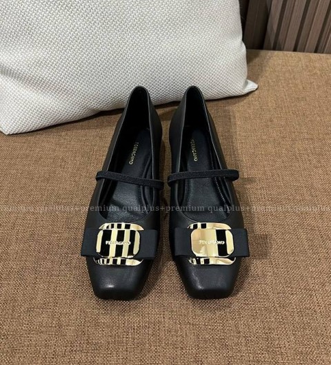 페라가모 뉴 바라 플레이트 발레리나 플랫슈즈 여성용