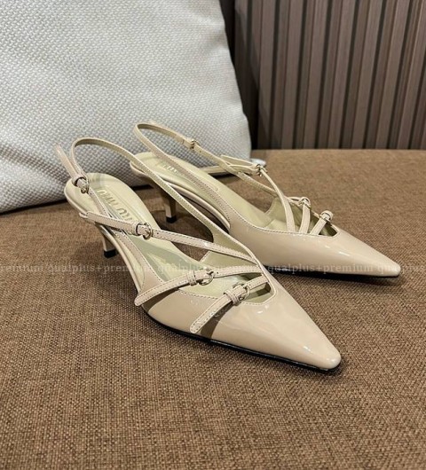 미우미우 버클 슬링백 5cm 여성용