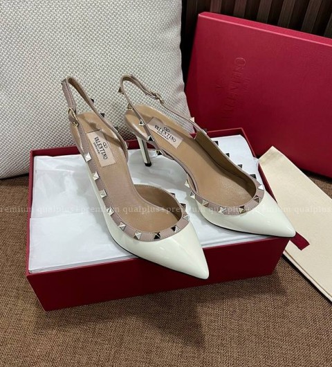 발렌티노 락스터드 슬링백 8.5cm 여성용