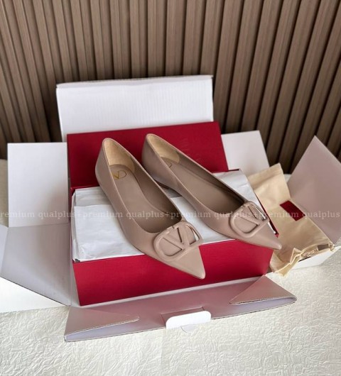 발렌티노 V로고 시그니처 발레리나 플랫슈즈 여성용