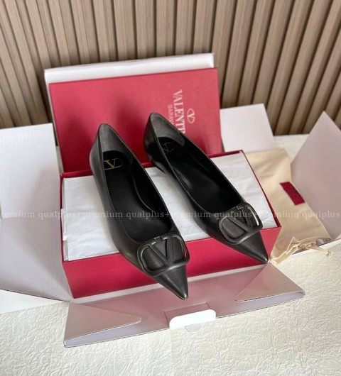 발렌티노 V로고 시그니처 발레리나 플랫슈즈 여성용