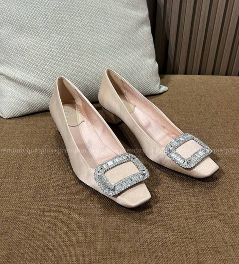 로저비비에 스트라스 버클 펌프스 4.5cm 여성용