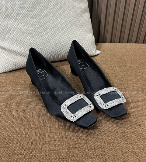 로저비비에 스트라스 버클 펌프스 4.5cm 여성용