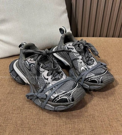 발렌시아가 3XL 스니커즈 남녀공용