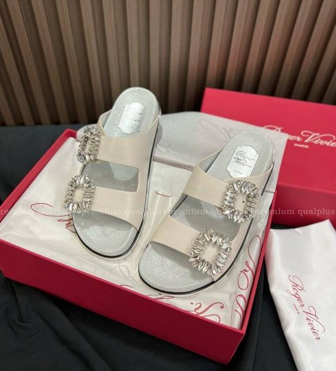 로저비비에 슬라이디 비브 스트라스 버클 뮬 샌들 여성용