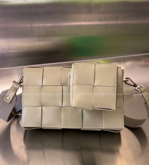 보테가베네타 741777 스트랩 카세트백 남녀공용