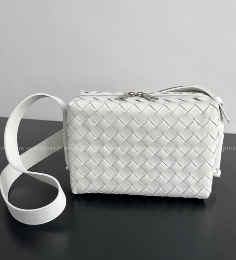 보테가베네타 755774 인트레치아토 루프 카메라 크로스백 남녀공용