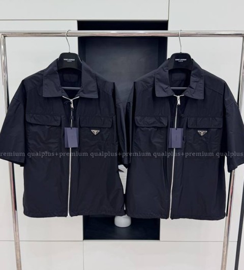 프라다 카고 지퍼 반팔 셔츠