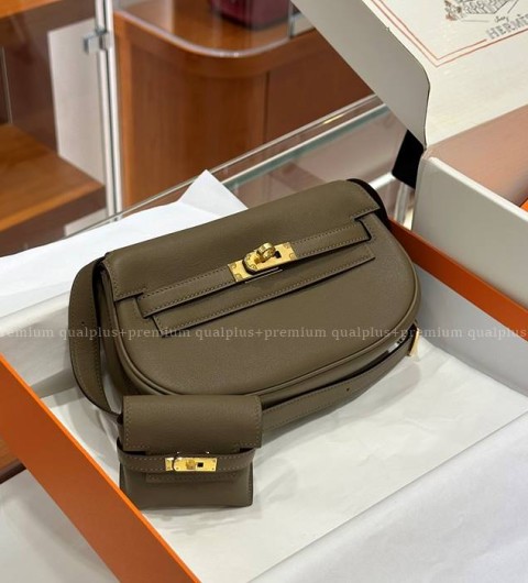 에르메스 켈리 무브백