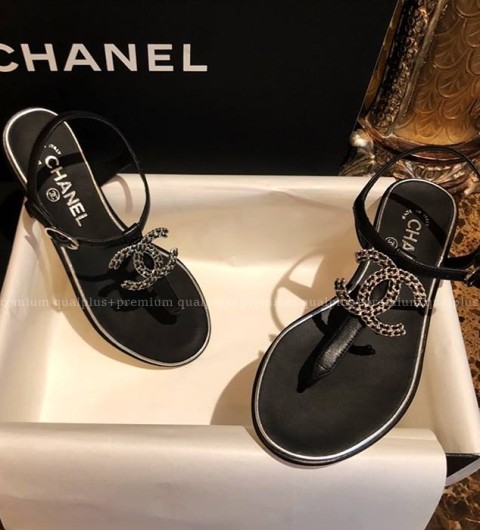 샤넬 CC 스트랩 쪼리 샌들 여성용