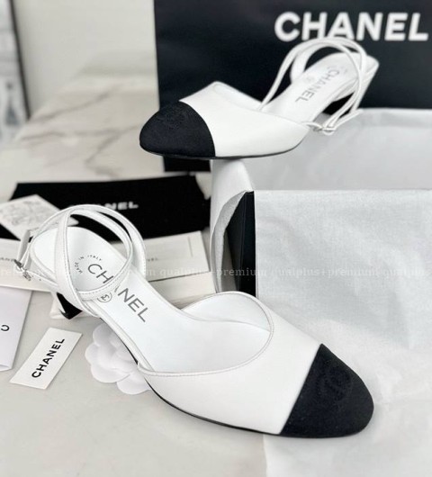 샤넬 24S 슬링백 여성용