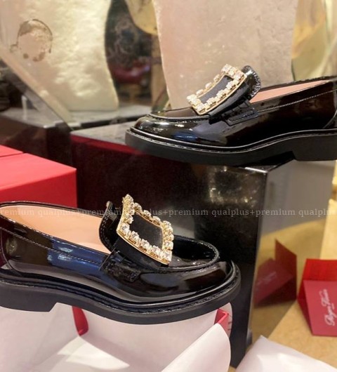 로저비비에 비브 레인저스 스트라스 버클 로퍼 여성용