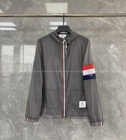 톰브라운 스트라이프 바람막이 자켓