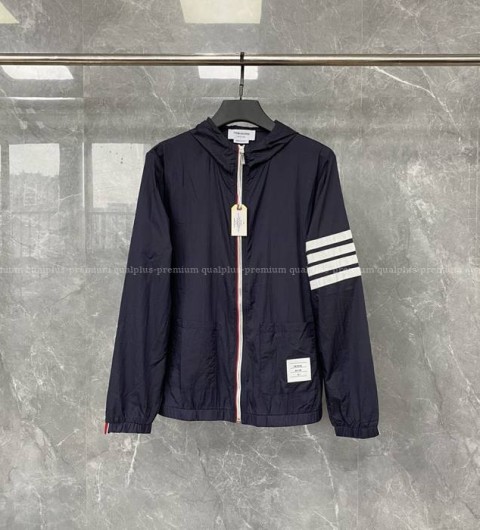 톰브라운 4-바 지퍼 삼선 바람막이 자켓