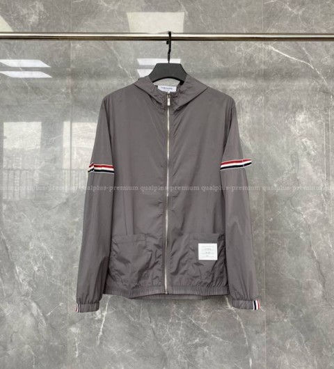 톰브라운 암밴드 바람막이 자켓