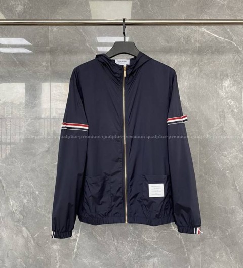 톰브라운 암밴드 바람막이 자켓