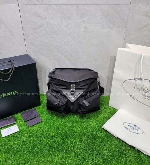 [국내배송] 프*다 리나일론 가죽 숄더백