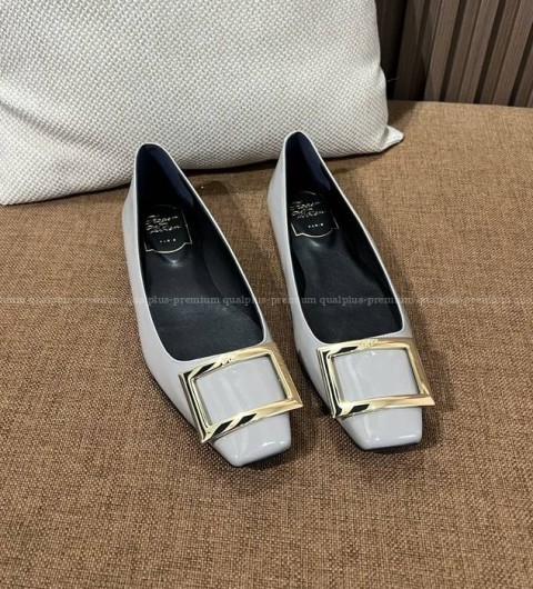 로저비비에 벨 비비에 메탈 버클 펌프스 플랫 여성용