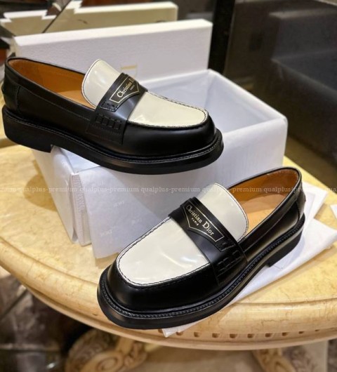 디올 보이 로퍼 여성용