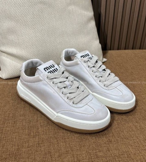 미우미우 블리치드 가죽 스니커즈 여성용
