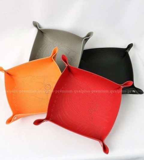 [국내배송] 에*메스 Mises et Relances Robe du soir 체인지 트레이 (4color)