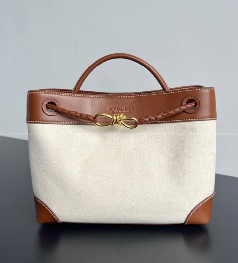 보테가베네타 743572 안디아모 핸드백 미듐