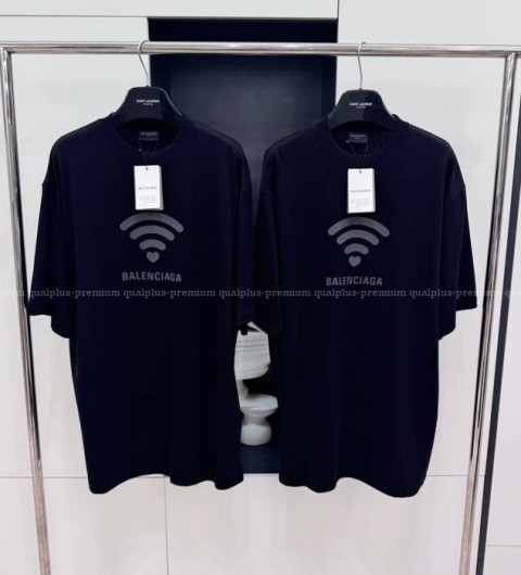 발렌시아가 LO_VE 반팔티셔츠