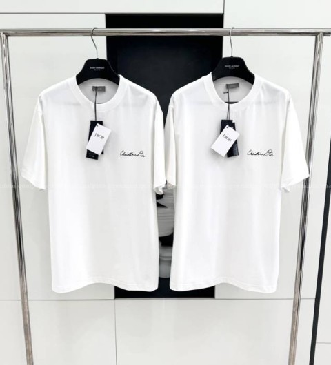 디올 핸드라이팅 로고 캐주얼 반팔티셔츠