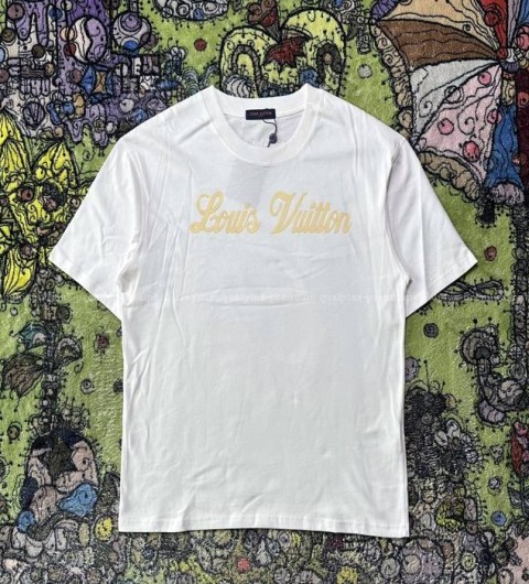 루이비통 로고 반팔티셔츠