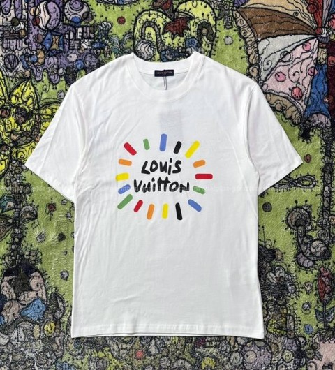 루이비통 로고 반팔티셔츠
