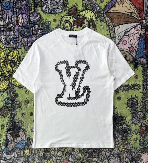 루이비통 로고 반팔티셔츠