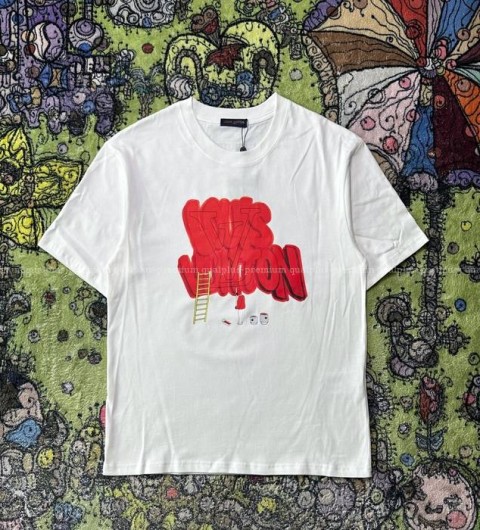 루이비통 로고 반팔티셔츠